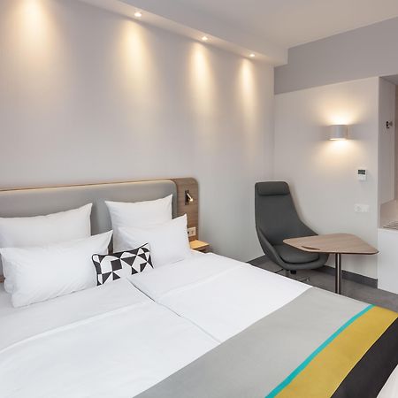 Holiday Inn Express - Offenbach By Ihg Bagian luar foto