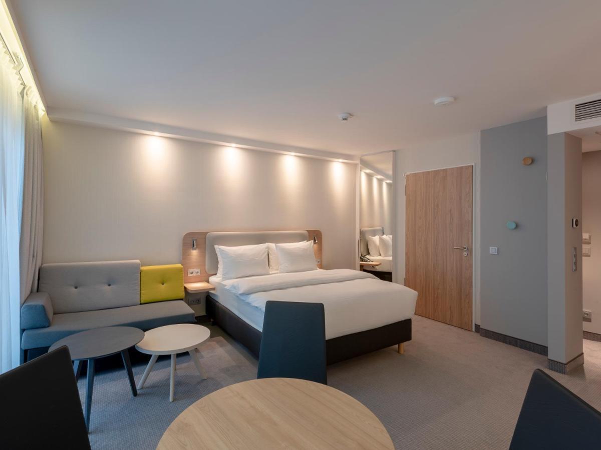 Holiday Inn Express - Offenbach By Ihg Bagian luar foto