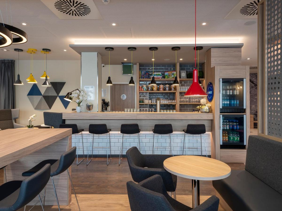 Holiday Inn Express - Offenbach By Ihg Bagian luar foto