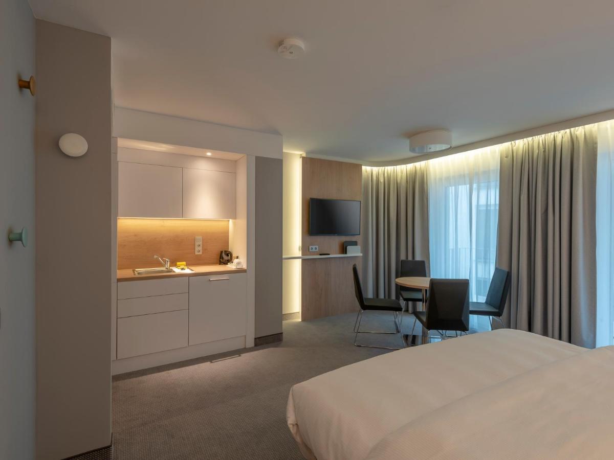 Holiday Inn Express - Offenbach By Ihg Bagian luar foto