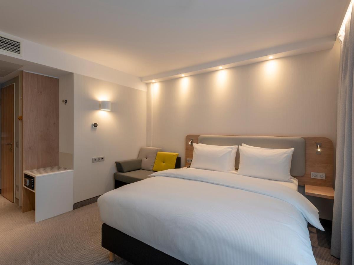 Holiday Inn Express - Offenbach By Ihg Bagian luar foto