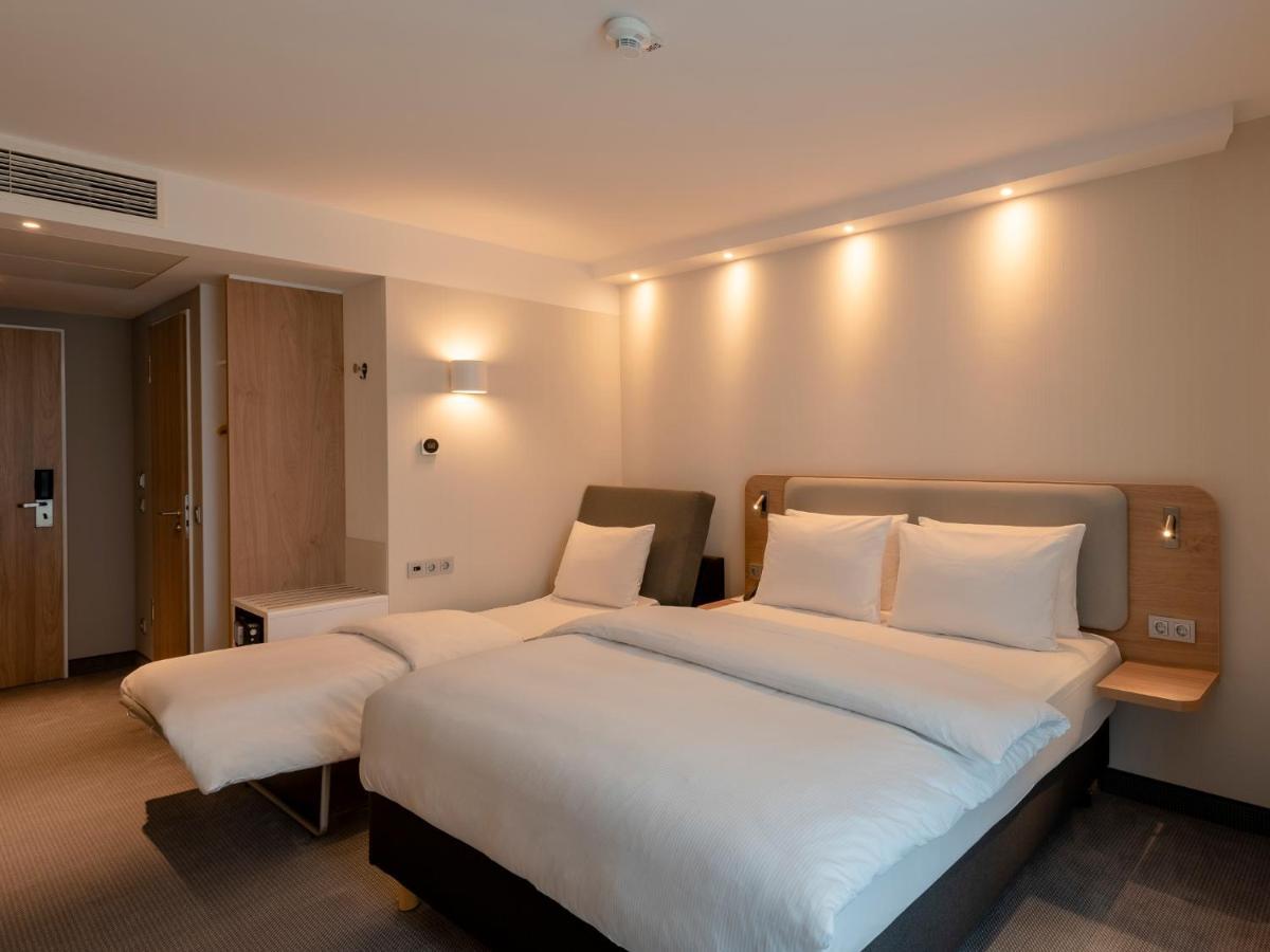 Holiday Inn Express - Offenbach By Ihg Bagian luar foto