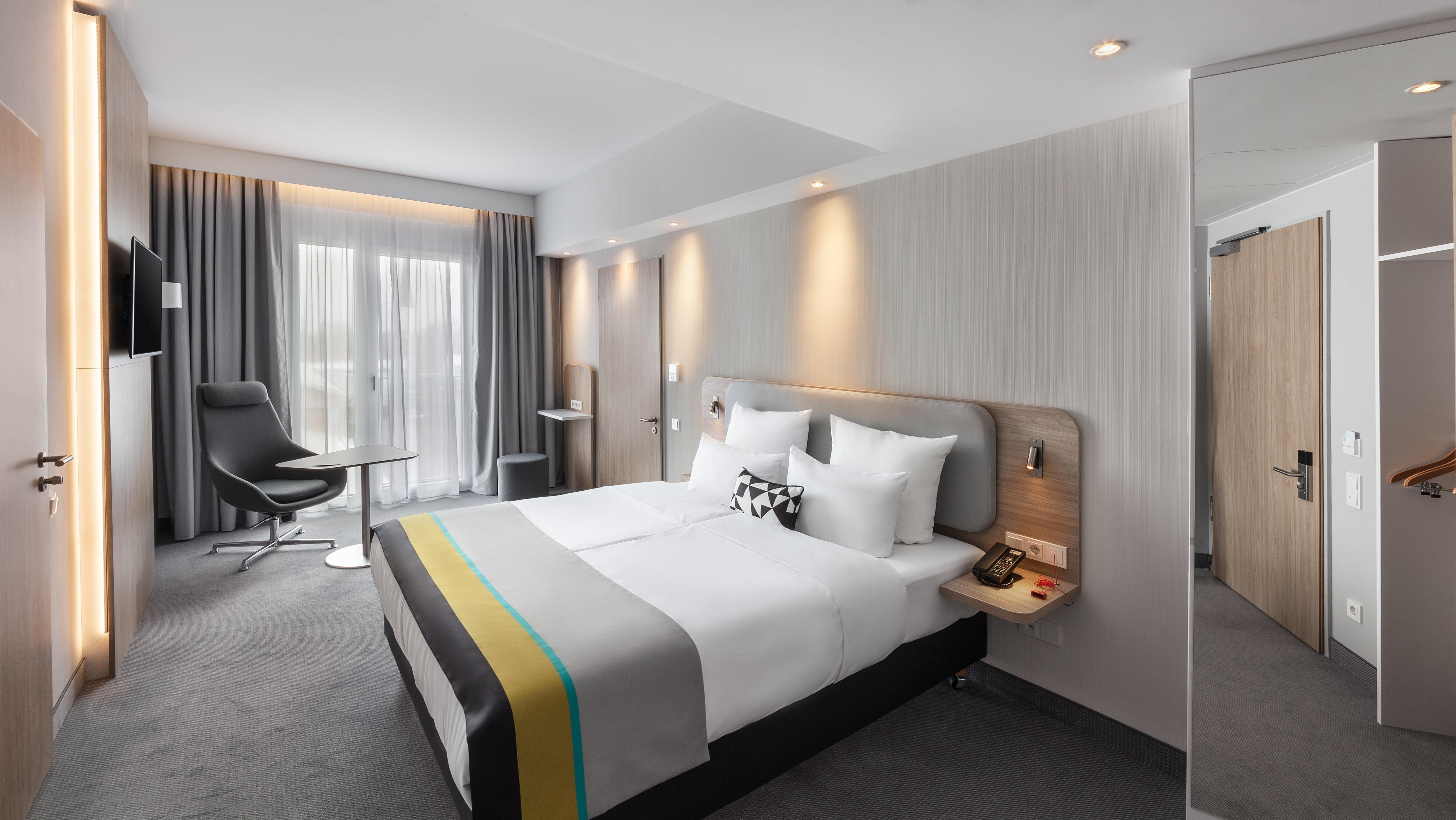 Holiday Inn Express - Offenbach By Ihg Bagian luar foto