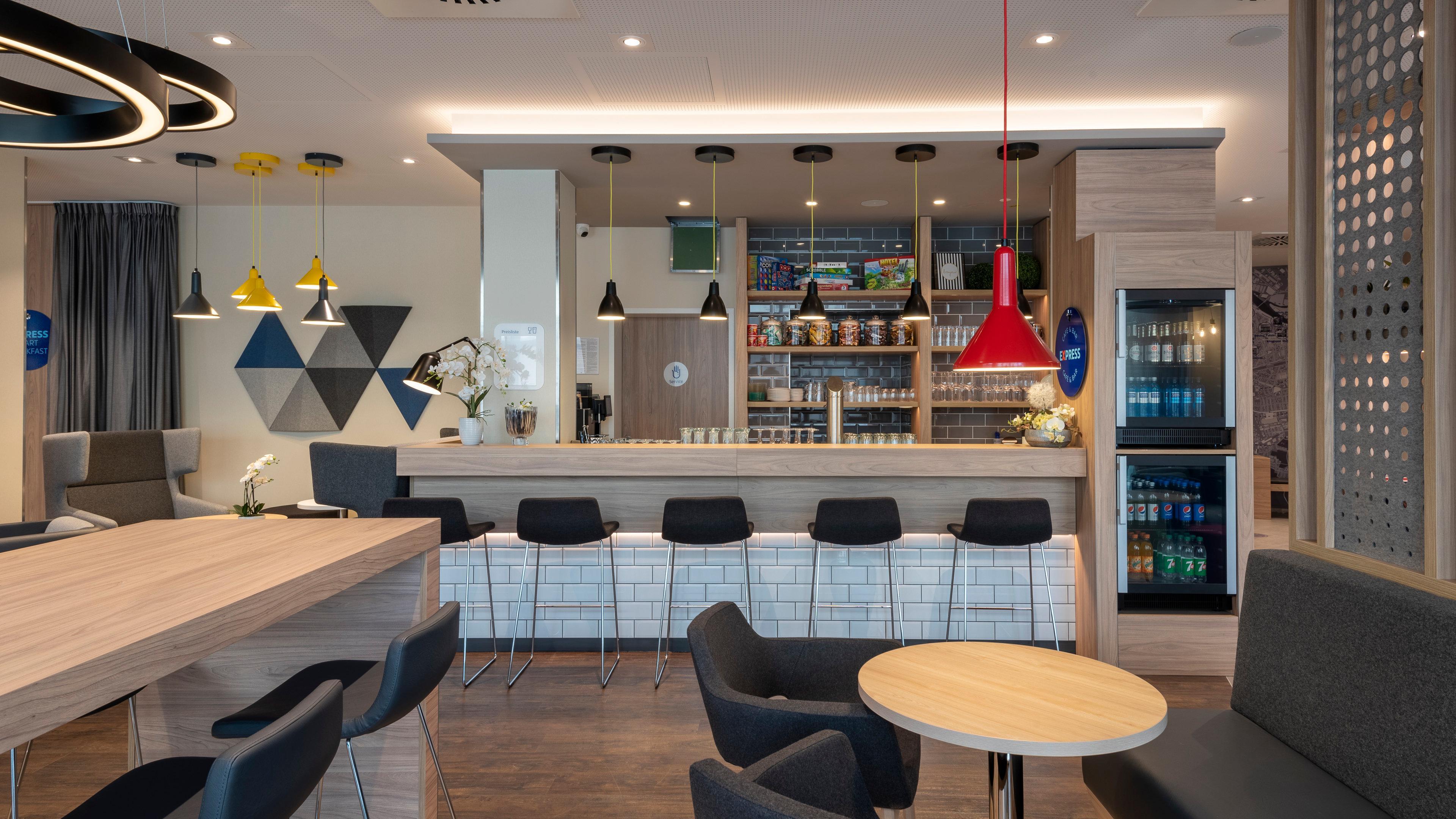 Holiday Inn Express - Offenbach By Ihg Bagian luar foto