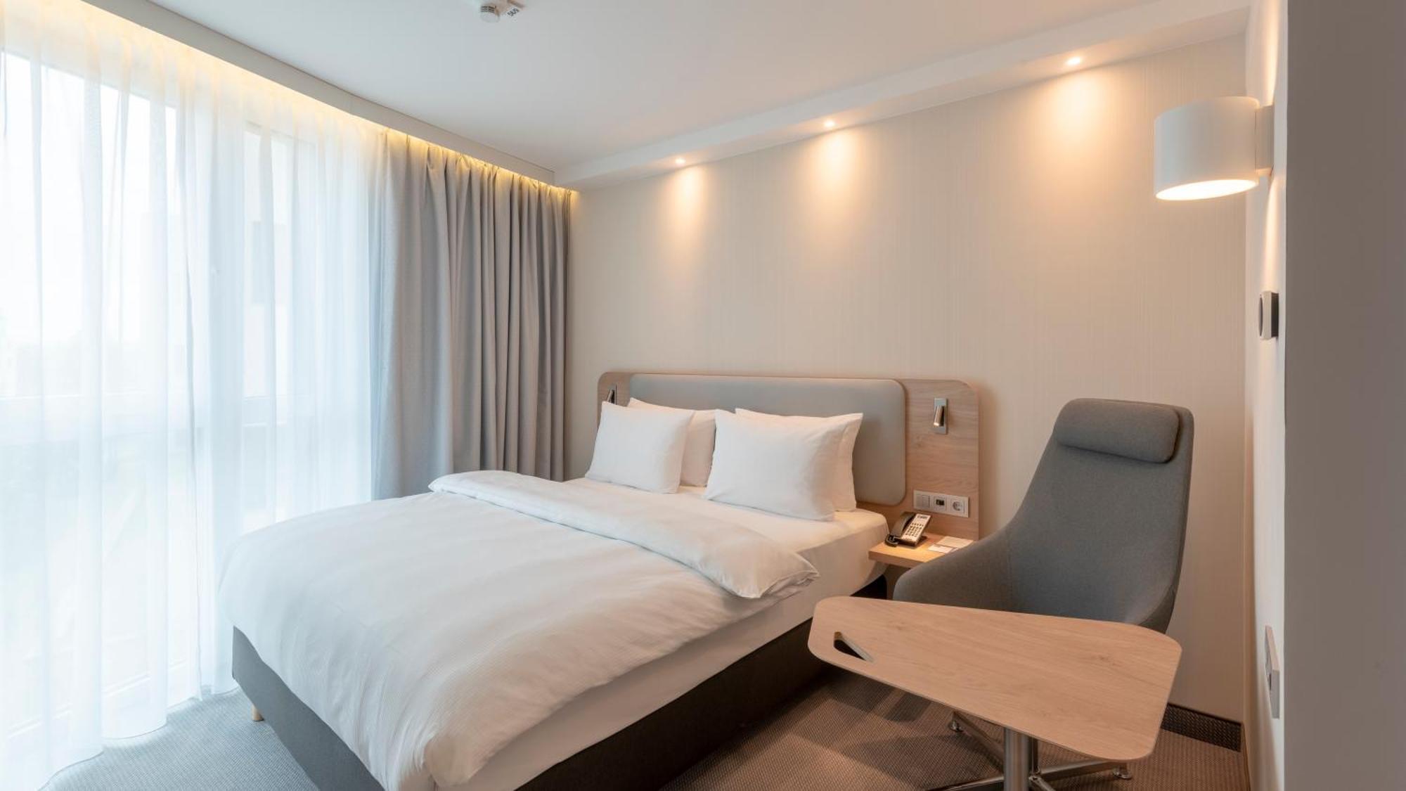 Holiday Inn Express - Offenbach By Ihg Bagian luar foto
